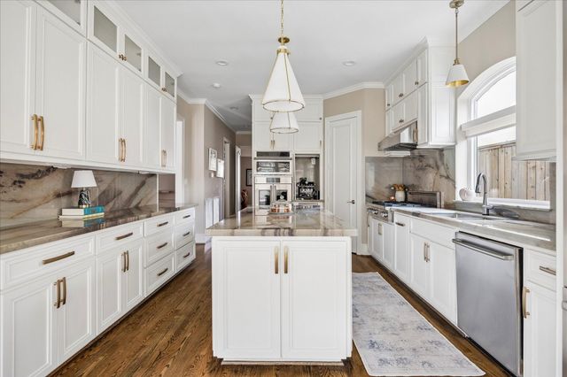 4809 Evergreen Street, Bellaire, TX 77401