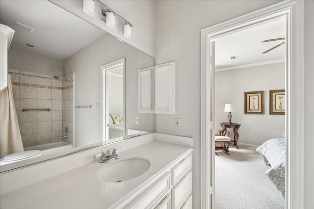 4809 Evergreen Street, Bellaire, TX 77401