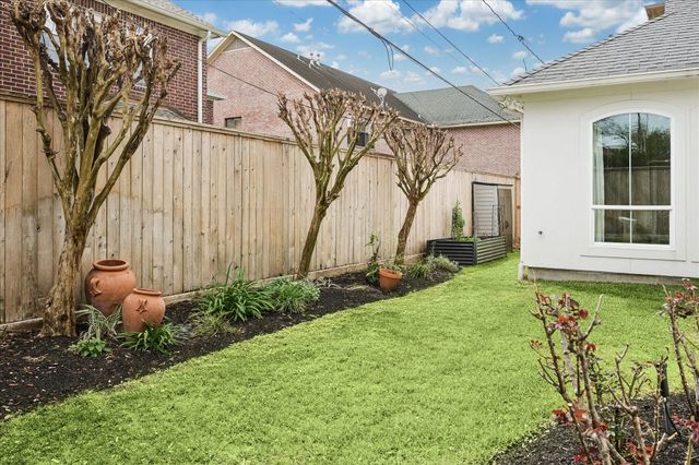 4809 Evergreen Street, Bellaire, TX 77401