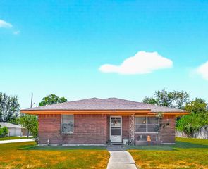 5658 Berry Creek Drive, Houston, TX 77017