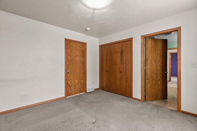 112 BROAD STREET, Oshkosh, WI 54901