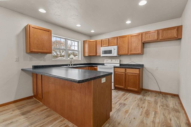 112 BROAD STREET, Oshkosh, WI 54901