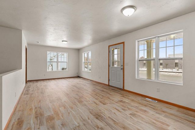 112 BROAD STREET, Oshkosh, WI 54901