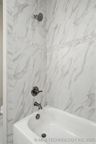 2722 W Roanoke Street, Broken Arrow, OK 74012