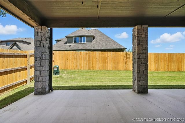 2722 W Roanoke Street, Broken Arrow, OK 74012