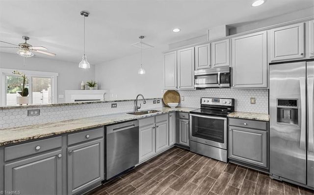 15 Arbor Hill Place, Mcleansville, NC 27301