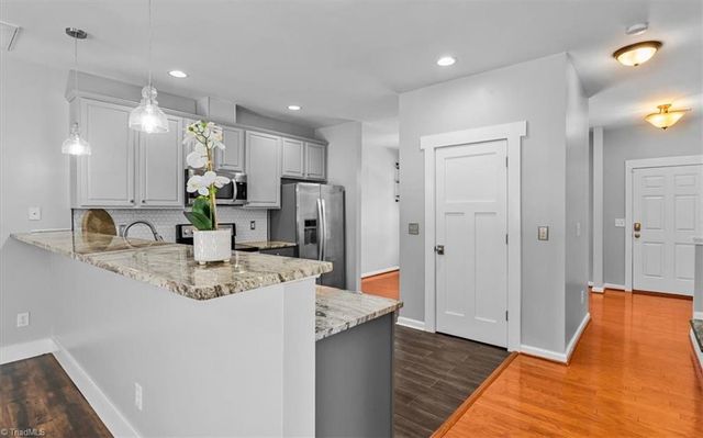 15 Arbor Hill Place, Mcleansville, NC 27301