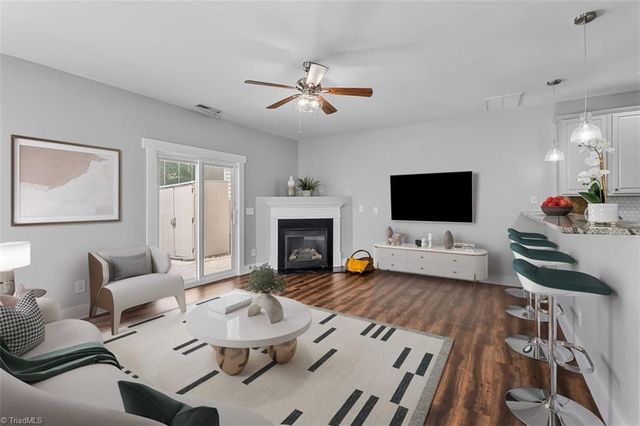 15 Arbor Hill Place, Mcleansville, NC 27301