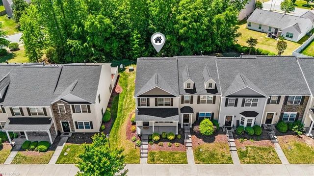 15 Arbor Hill Place, Mcleansville, NC 27301