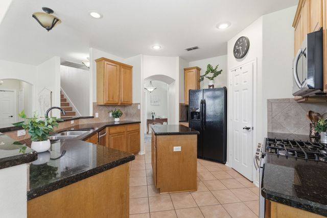 1907 Silver Cove, Whitehouse, TX 75791