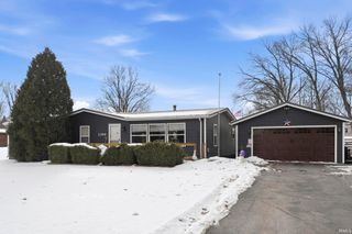1340 E 790 S, Wolcottville, IN 46795