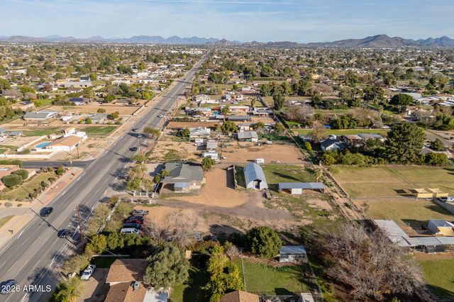 4901 W GREENWAY Road, Glendale, AZ 85306