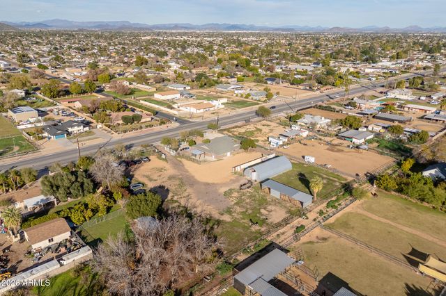 4901 W GREENWAY Road, Glendale, AZ 85306