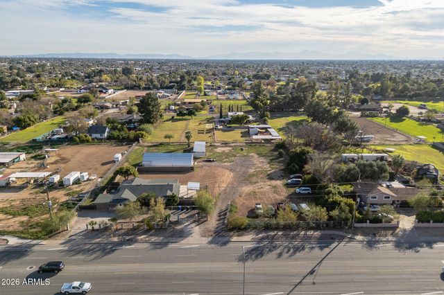 4901 W GREENWAY Road, Glendale, AZ 85306