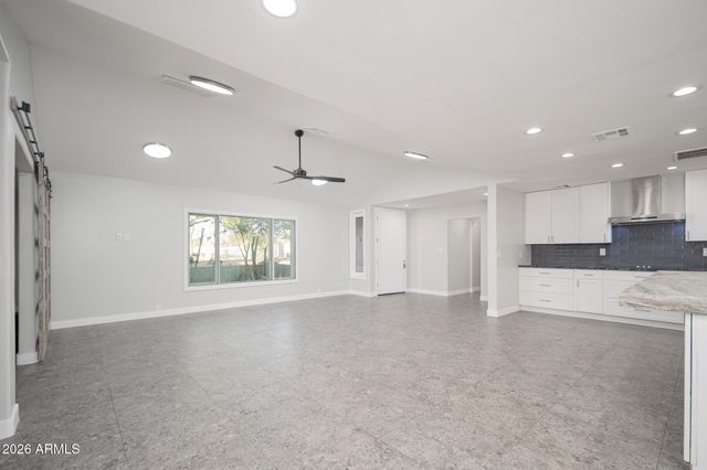 4901 W GREENWAY Road, Glendale, AZ 85306