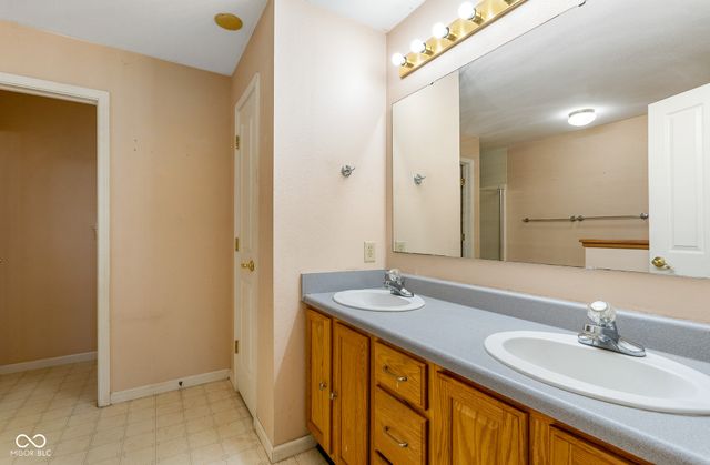 4620 Driftwood Lane, Greenwood, IN 46143