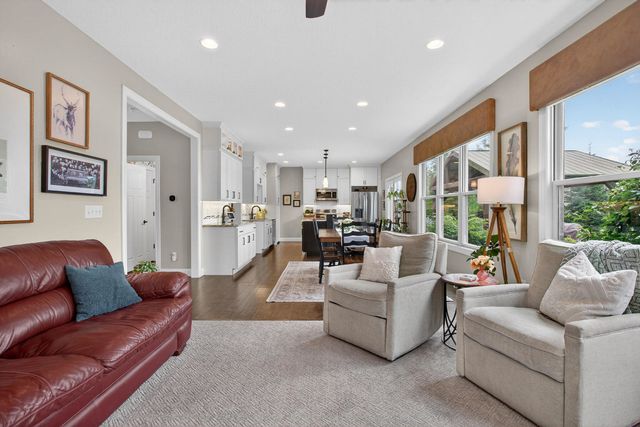 5882 Vanderginst Court, Bettendorf, IA 52722