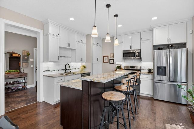 5882 Vanderginst Court, Bettendorf, IA 52722