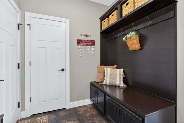 5882 Vanderginst Court, Bettendorf, IA 52722