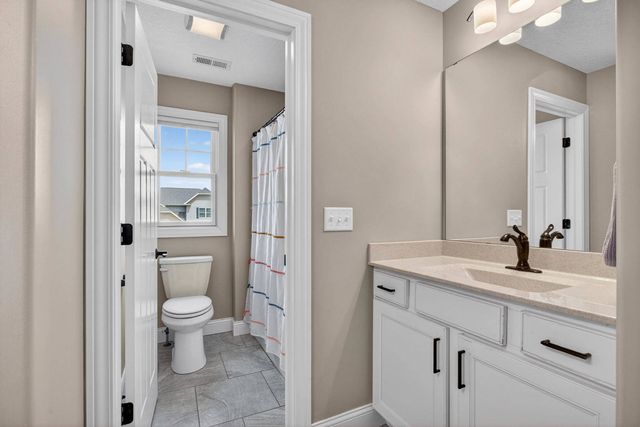 5882 Vanderginst Court, Bettendorf, IA 52722
