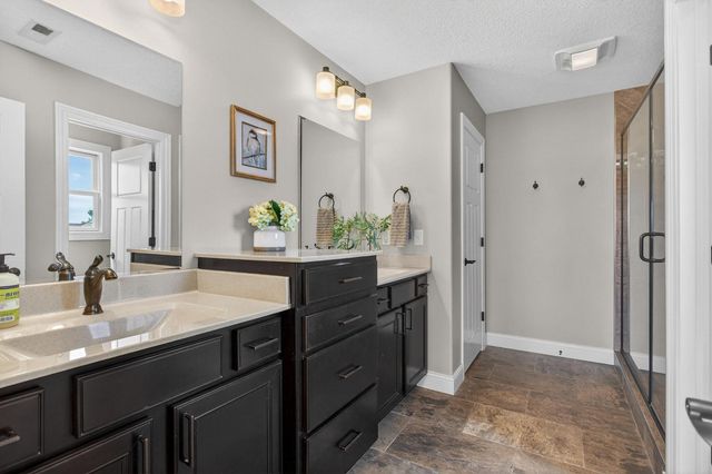 5882 Vanderginst Court, Bettendorf, IA 52722