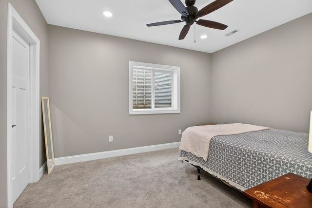 5882 Vanderginst Court, Bettendorf, IA 52722