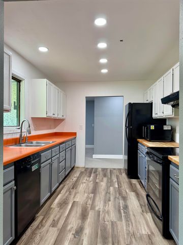 3803 TANADA ROAD, North Pole, AK 99705