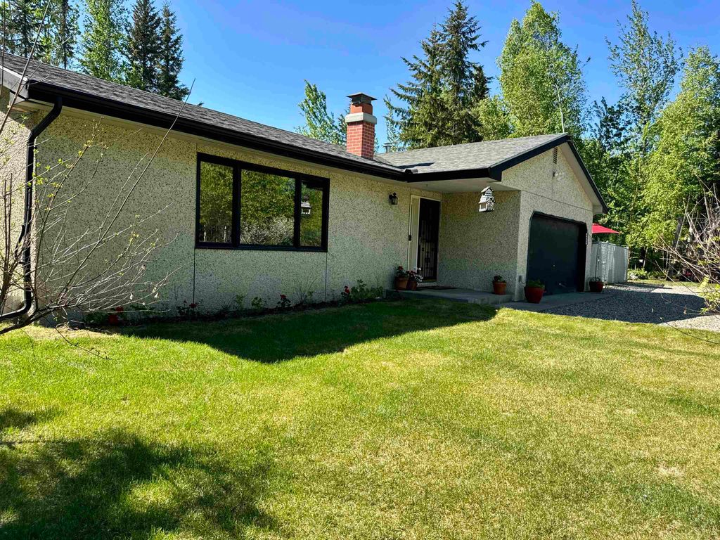 3803 TANADA ROAD, North Pole, AK 99705