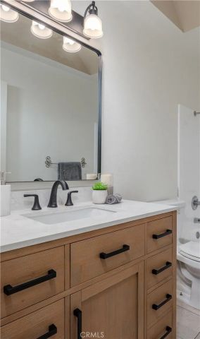 10531 S Lakeside Drive South B, Garden Grove, CA 92840