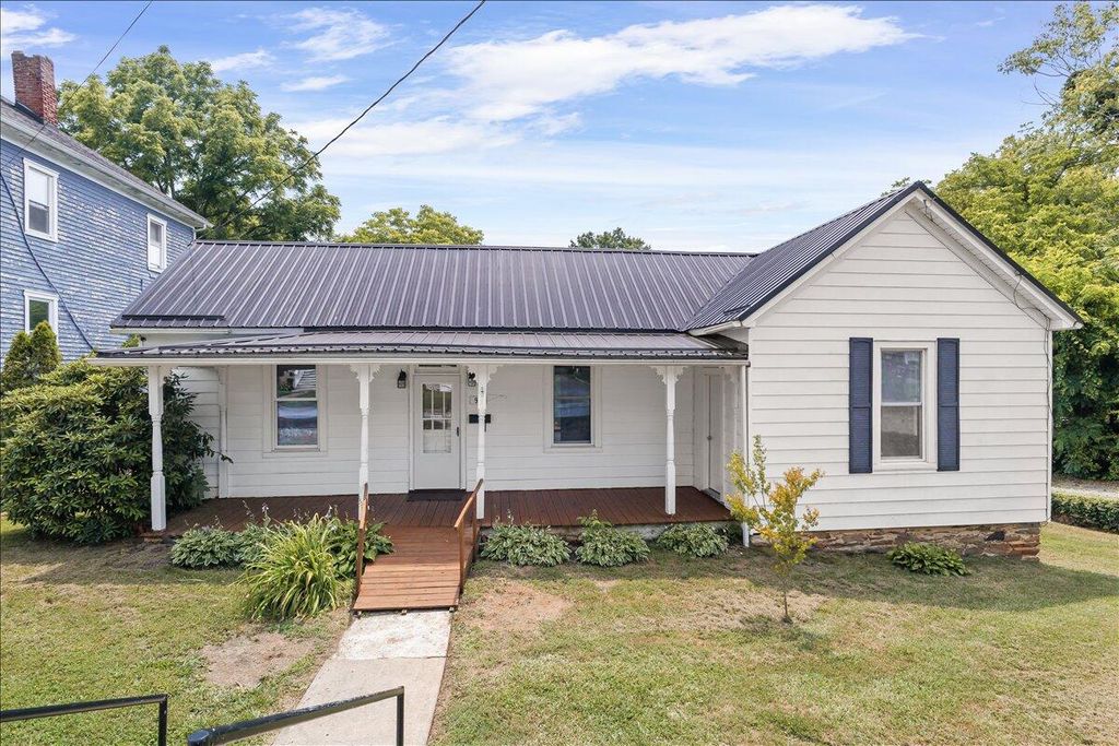 95 Spring ST, Rocky Mount, VA 24151