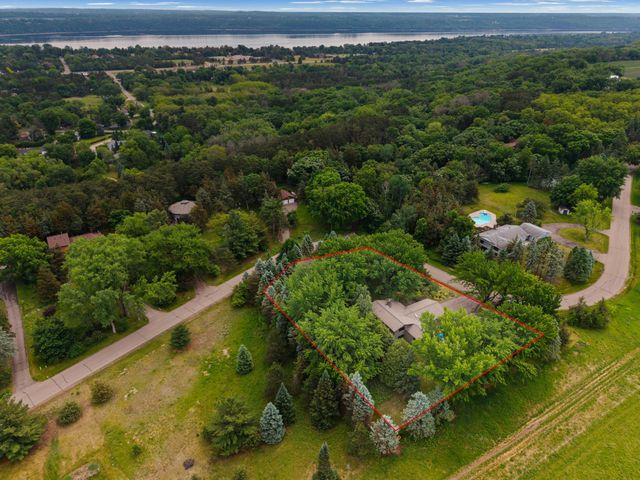 282 Croixview Drive S, Afton, MN 55001