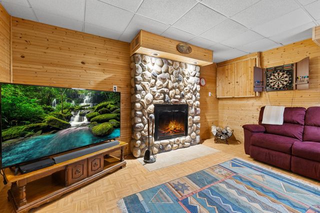 282 Croixview Drive S, Afton, MN 55001