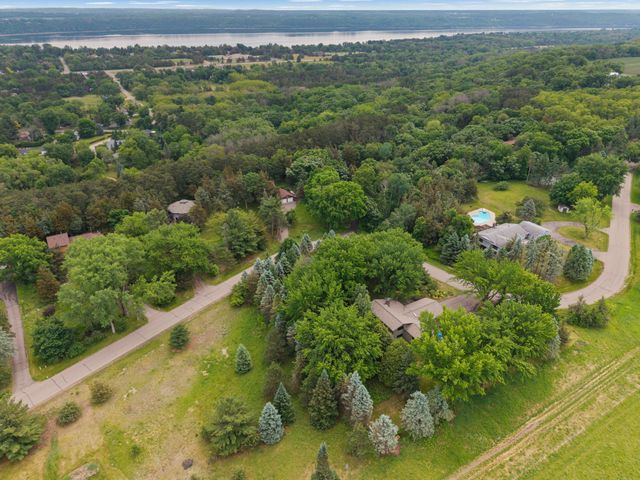 282 Croixview Drive S, Afton, MN 55001