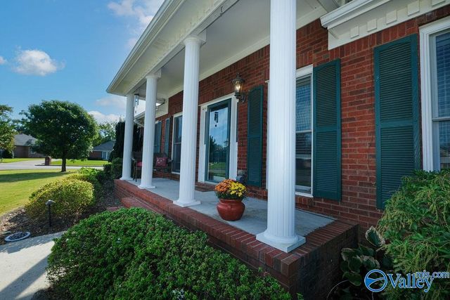 2401 Thornmor Drive SW, Huntsville, AL 35803