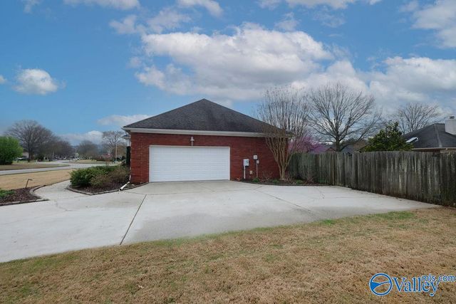 2401 Thornmor Drive SW, Huntsville, AL 35803
