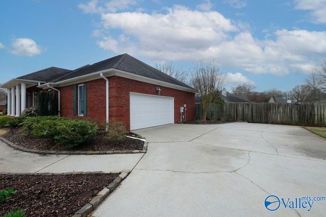 2401 Thornmor Drive SW, Huntsville, AL 35803