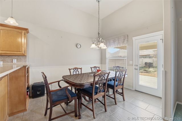 701 E Boston Street, Broken Arrow, OK 74012