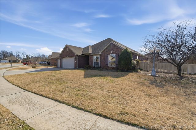 701 E Boston Street, Broken Arrow, OK 74012