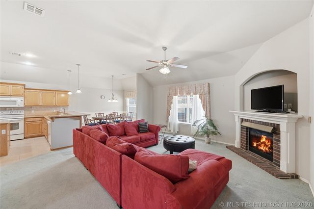 701 E Boston Street, Broken Arrow, OK 74012