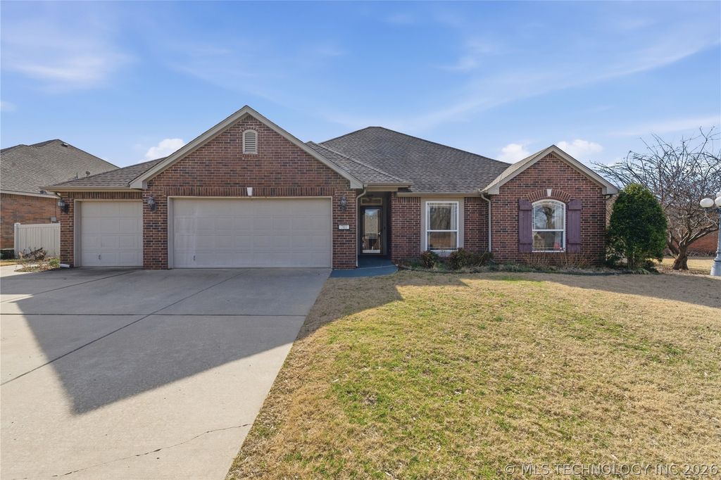 701 E Boston Street, Broken Arrow, OK 74012