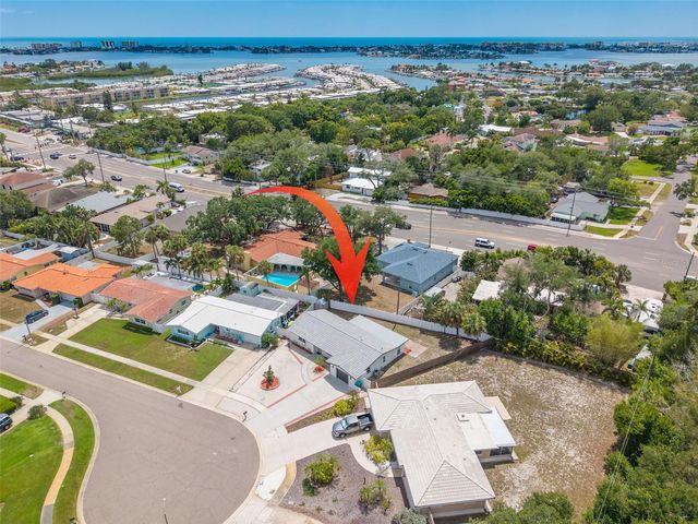 5576 WILLIAMSDALE COURT, Seminole, FL 33772