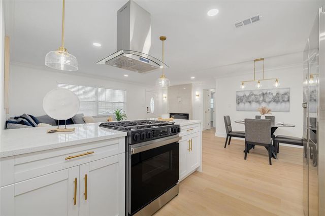 5576 WILLIAMSDALE COURT, Seminole, FL 33772