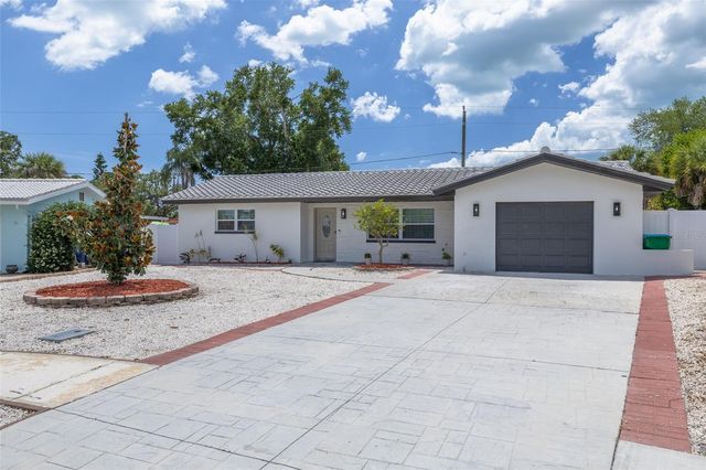 5576 WILLIAMSDALE COURT, Seminole, FL 33772