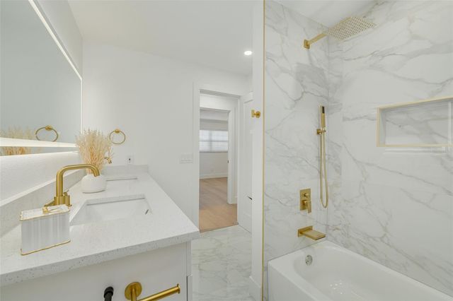 5576 WILLIAMSDALE COURT, Seminole, FL 33772