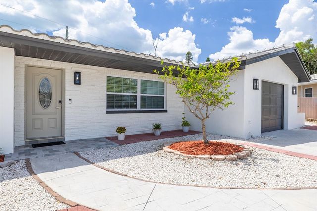 5576 WILLIAMSDALE COURT, Seminole, FL 33772