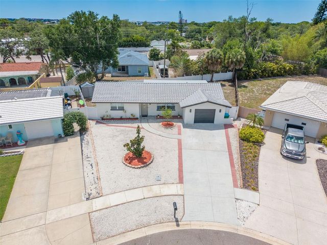 5576 WILLIAMSDALE COURT, Seminole, FL 33772