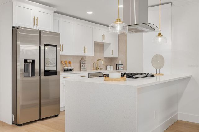5576 WILLIAMSDALE COURT, Seminole, FL 33772