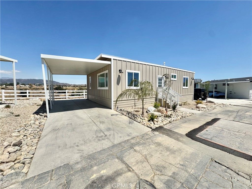 Image 1 of property listing at 1134 Villa Calimesa 16, Calimesa, CA 92320