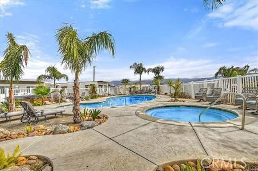 Image 17 of property listing at 1134 Villa Calimesa 16, Calimesa, CA 92320