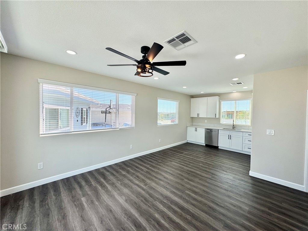 Image 3 of property listing at 1134 Villa Calimesa 16, Calimesa, CA 92320